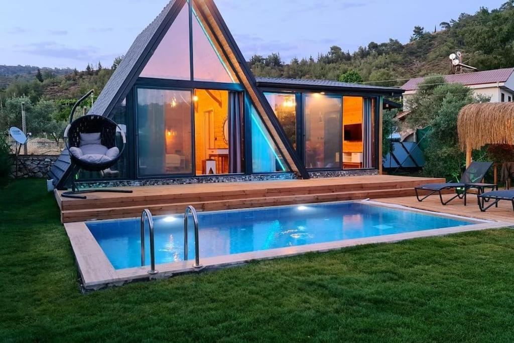 Villa Zeytin Havuzlu Jakuzili Fethiye Esterno foto