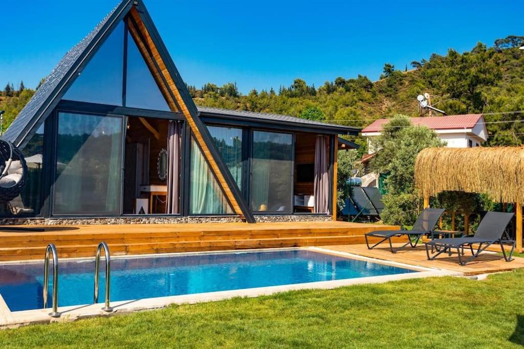 Villa Zeytin Havuzlu Jakuzili Fethiye Esterno foto